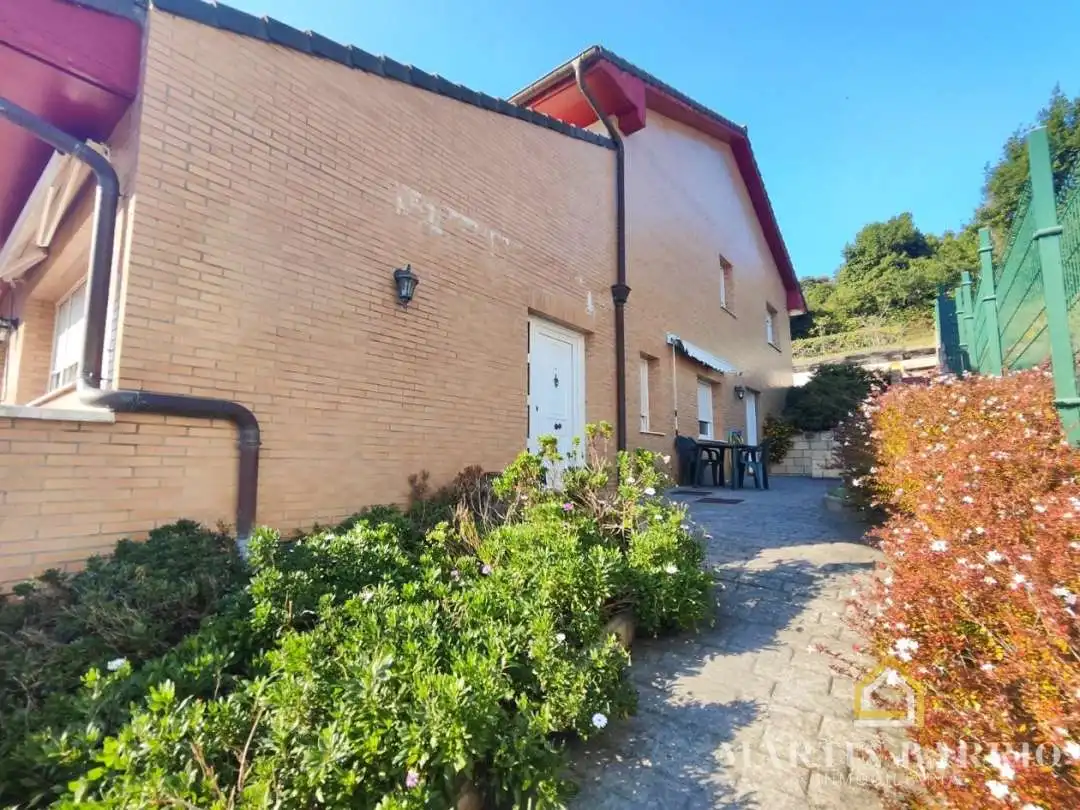 Vista exterior de Casa o chalet en venta en Muskiz con Calefacción, Jardín privado y Terraza