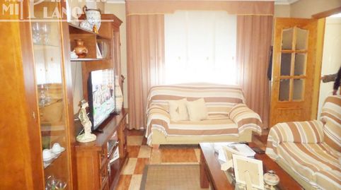CASA ADOSADA CON COCINA AMUEBLADA, COCINA CAMPERA, GARAJE PRIVADO Y PATIO, JUNTO AL TEATRO, imatge 5