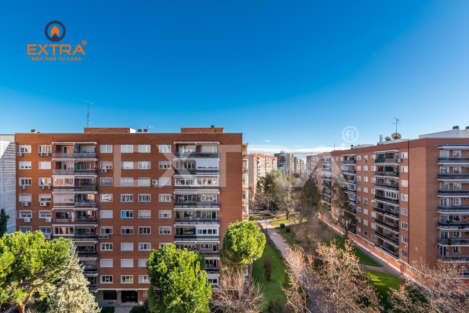 Exterior view of Flat for sale in  Madrid Capital  with Air Conditioner and Storage room