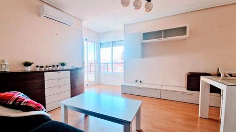 Foto 5 de Piso en venta en Calle Cueva de la Pileta, 4, Urbadiez - Entrepuentes,  Sevilla Capital