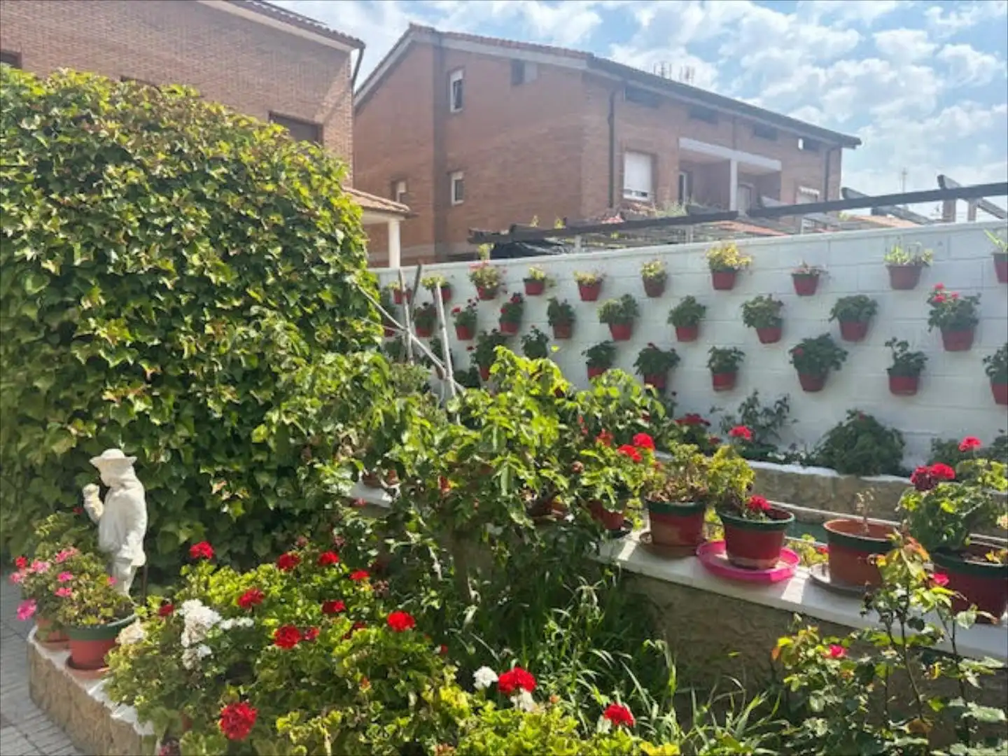 Jardí de Casa adosada en venda en Zaragoza amb Terrassa i Traster