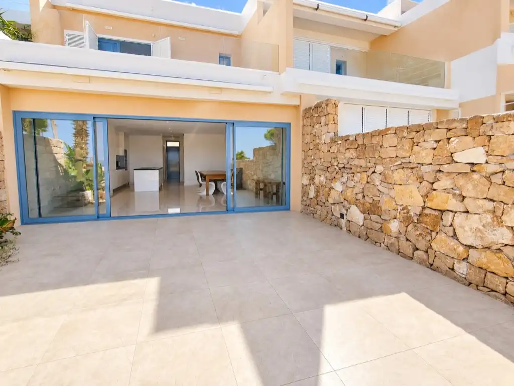 Adossat amb terrassa en venda a Cala Vedella-Cala Tarida, imagen 4
