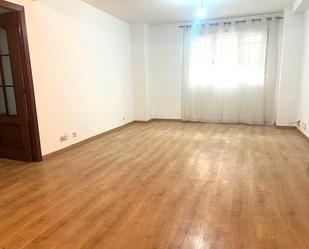 Bedroom of Flat to rent in Alcalá de Henares  with Heating, Parquet flooring and Storage room