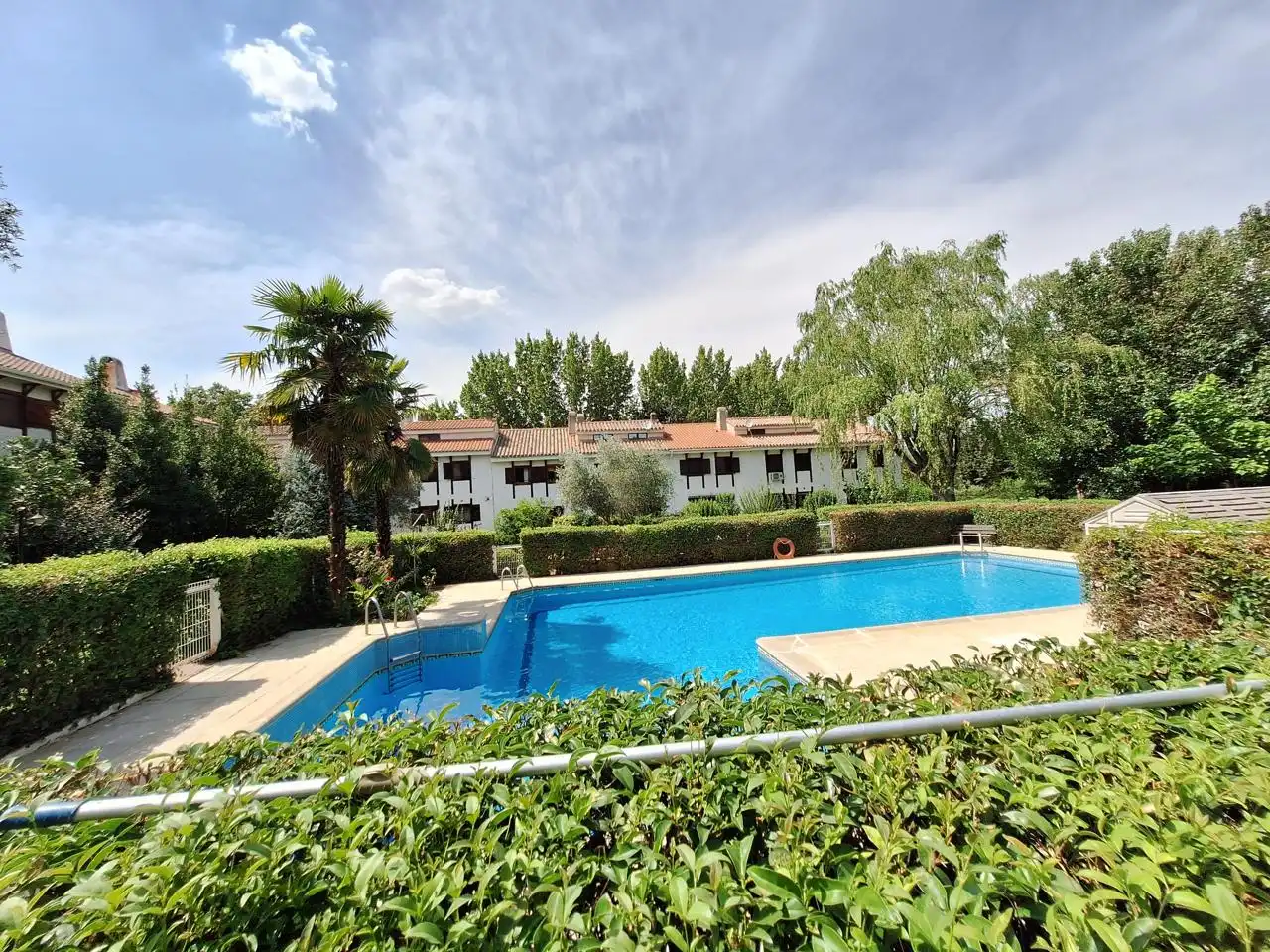 Piscina de Casa adosada en venda en Quijorna amb Calefacció, Terrassa i Piscina comunitària