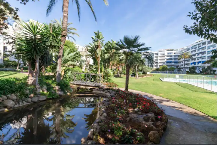 Apartament amb piscina en venda a Avenida José Banús, imagen 20