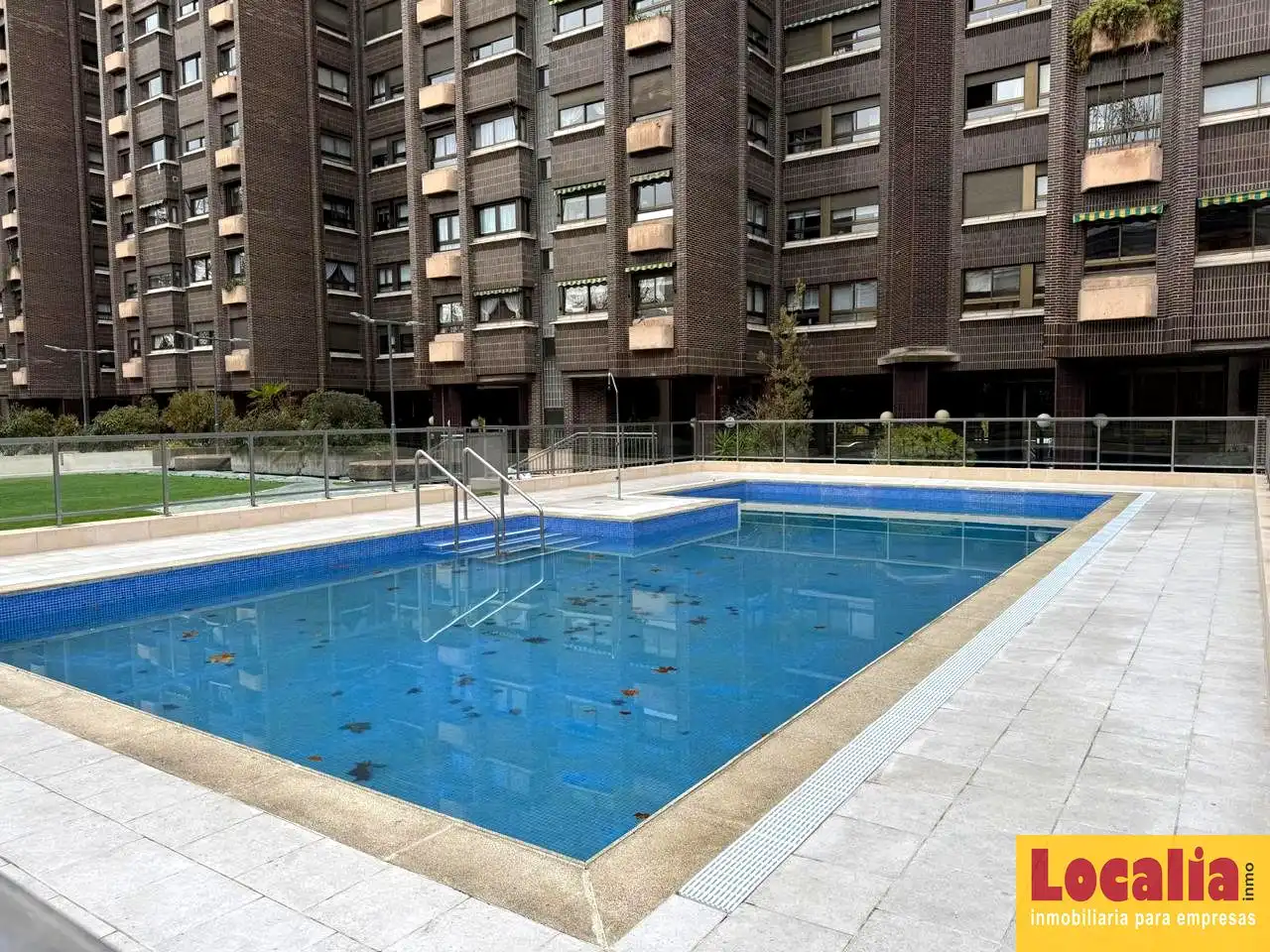 Swimming pool of Flat for rent in Valladolid  with Terrace, Storage room and Furnished