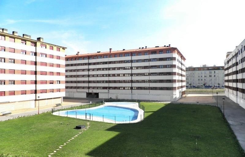 Bedroom of Flat for sale in Santander  with Heating, Storage room and Community pool