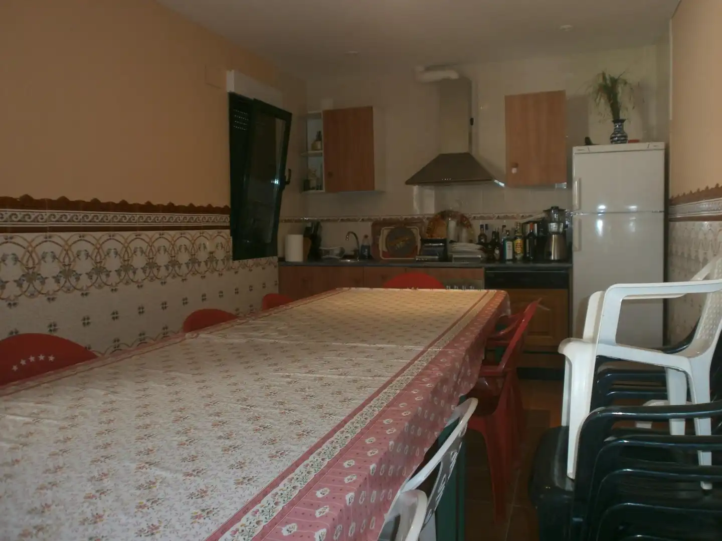 Cuina de Casa o xalet en venda en La Lastrilla  amb Calefacció, Jardí privat i Terrassa