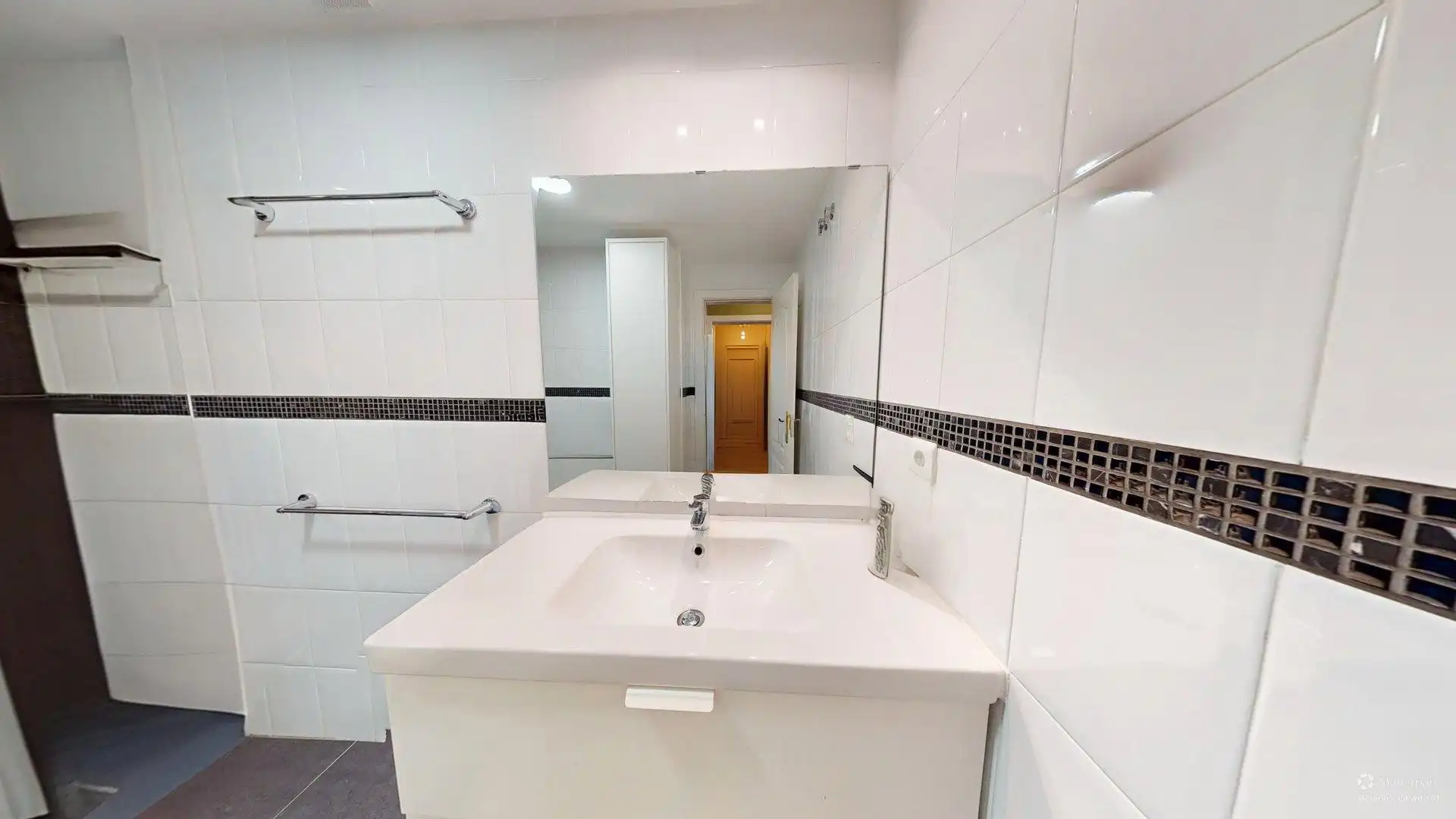Baño de Piso en venta en Mijas con Aire acondicionado, Calefacción y Jardín privado