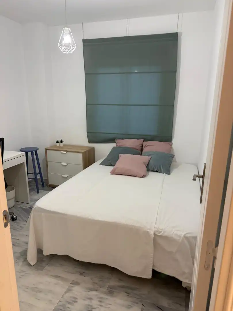 Dormitori de Apartament en venda en Estepona amb Aire condicionat, Terrassa i Traster