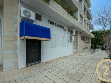 Locale commerciale in cessione a Calle Estepona 1