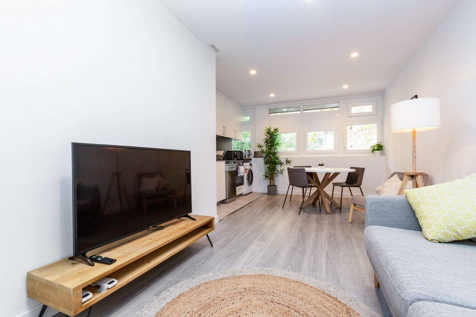 Living room of Apartment to share in  Barcelona Capital  with Air Conditioner, Heating and Terrace