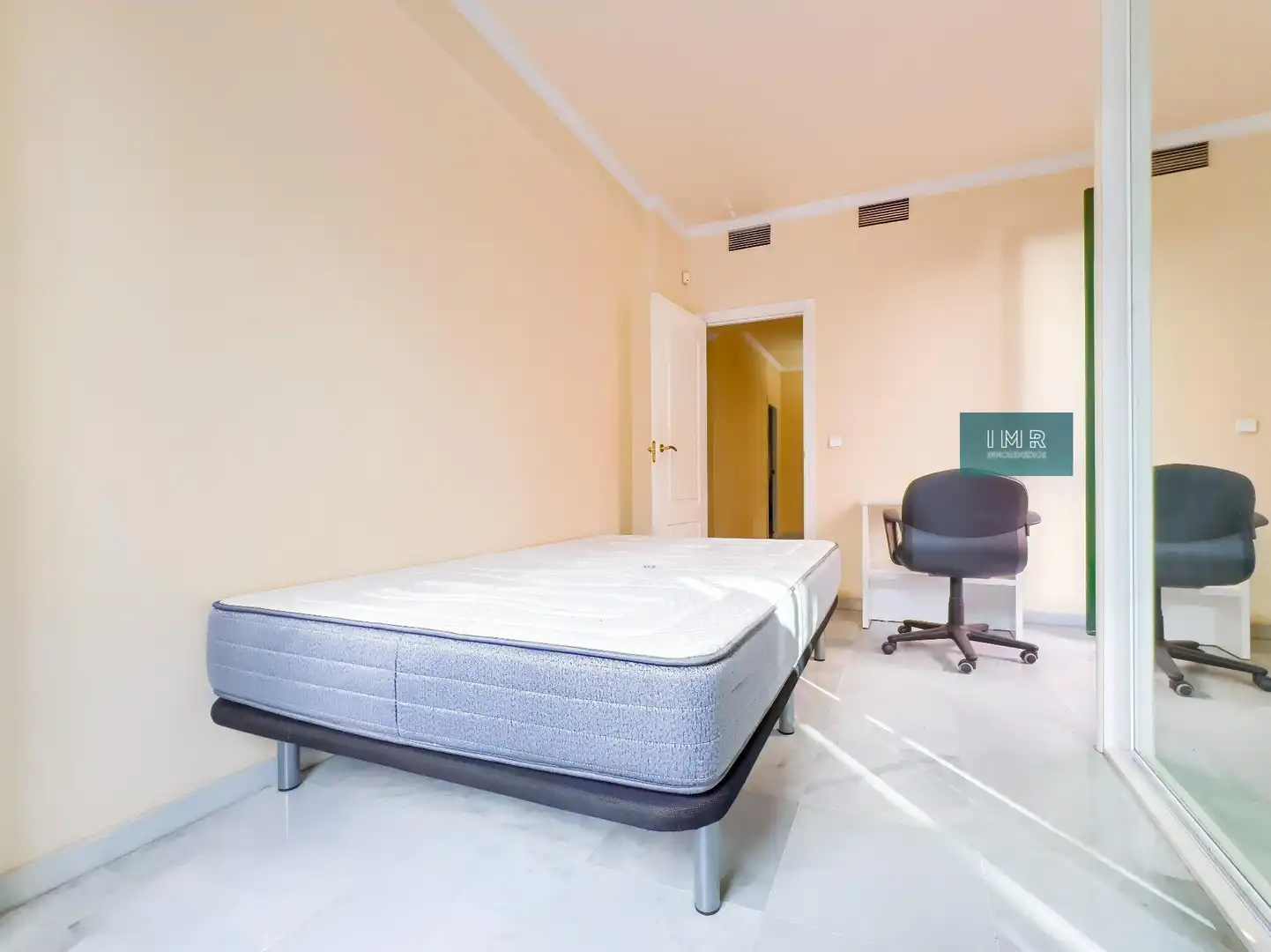 Bedroom of Duplexes for sale in Sevilla  with Air Conditioner, Storage room and Community pool