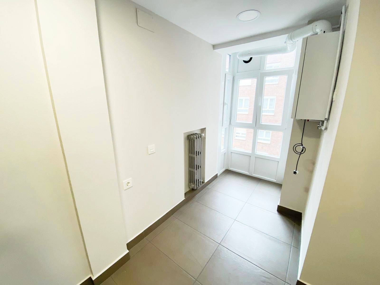 Flat for sale in Gijón   with Heating, Parquet flooring and Oven