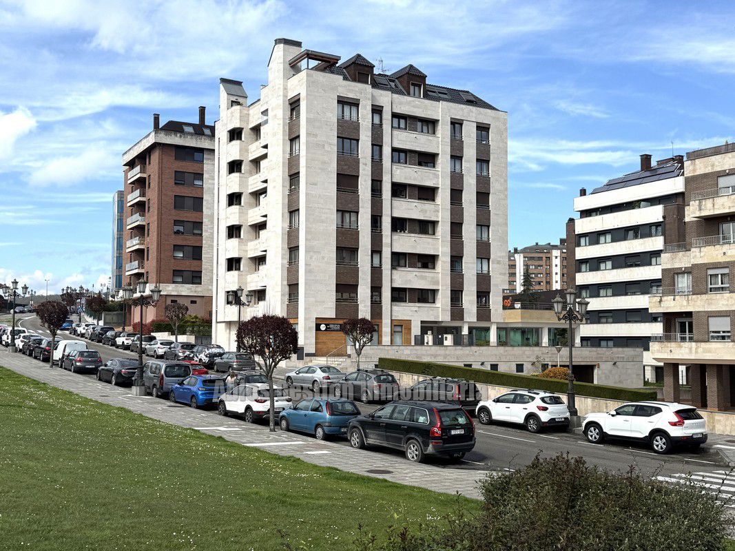 Exterior view of Flat for sale in Oviedo   with Heating, Parquet flooring and Terrace
