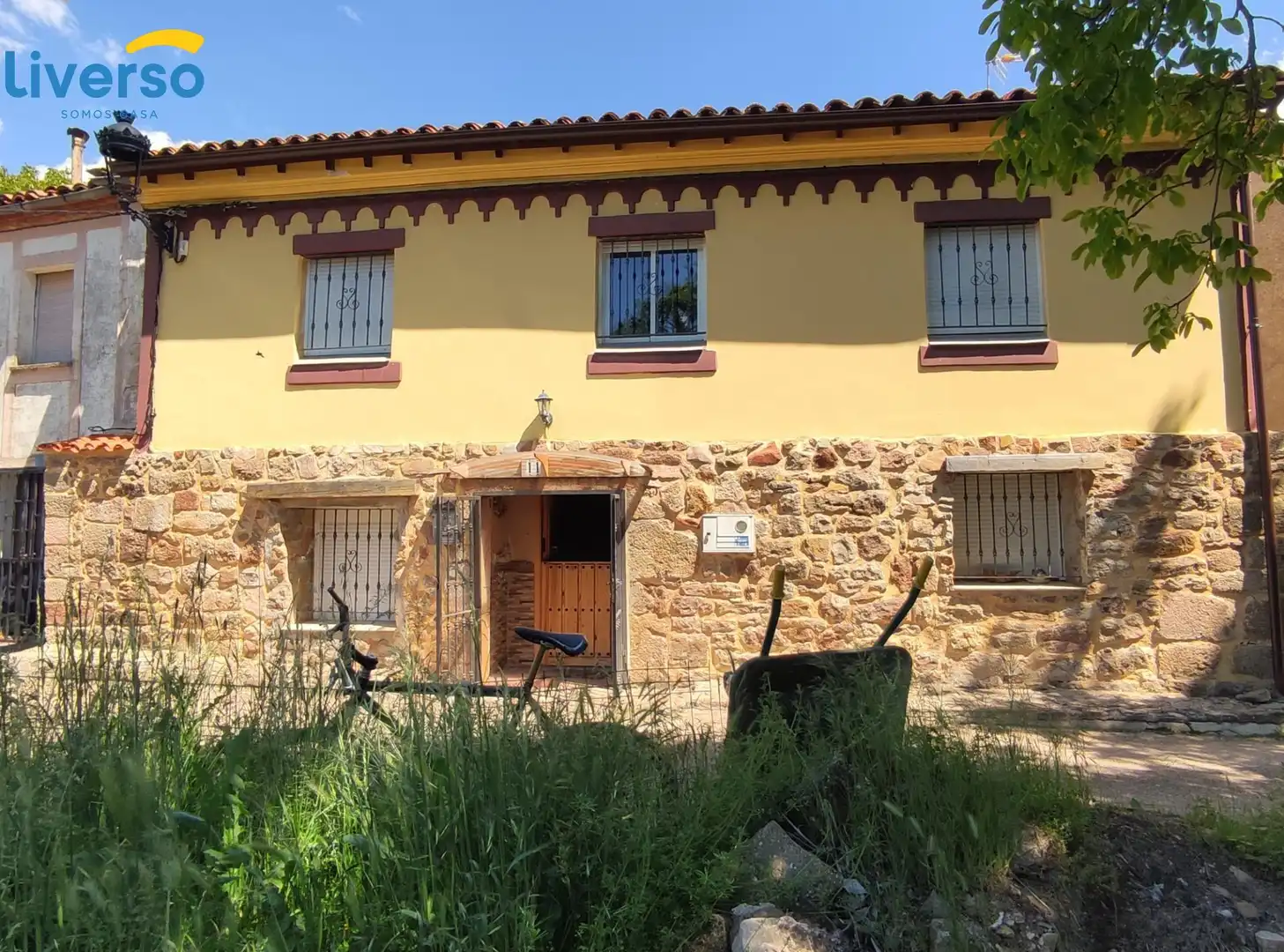 Vista exterior de Casa o chalet en venta en Arlanzón con Trastero y Amueblado