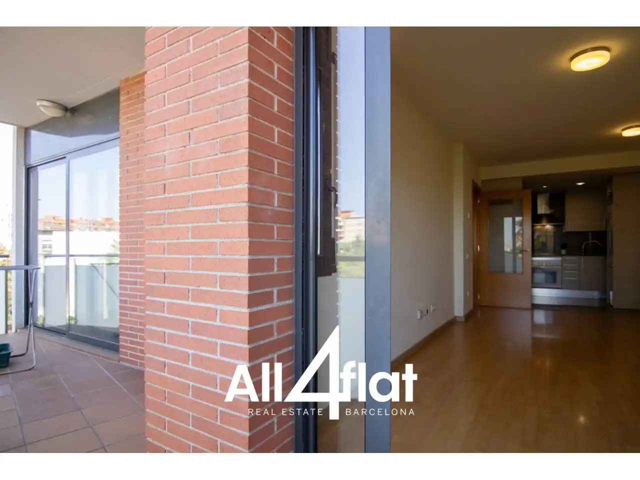 Piso de alquiler en Barcelona con Parquet, Terraza y Amueblado