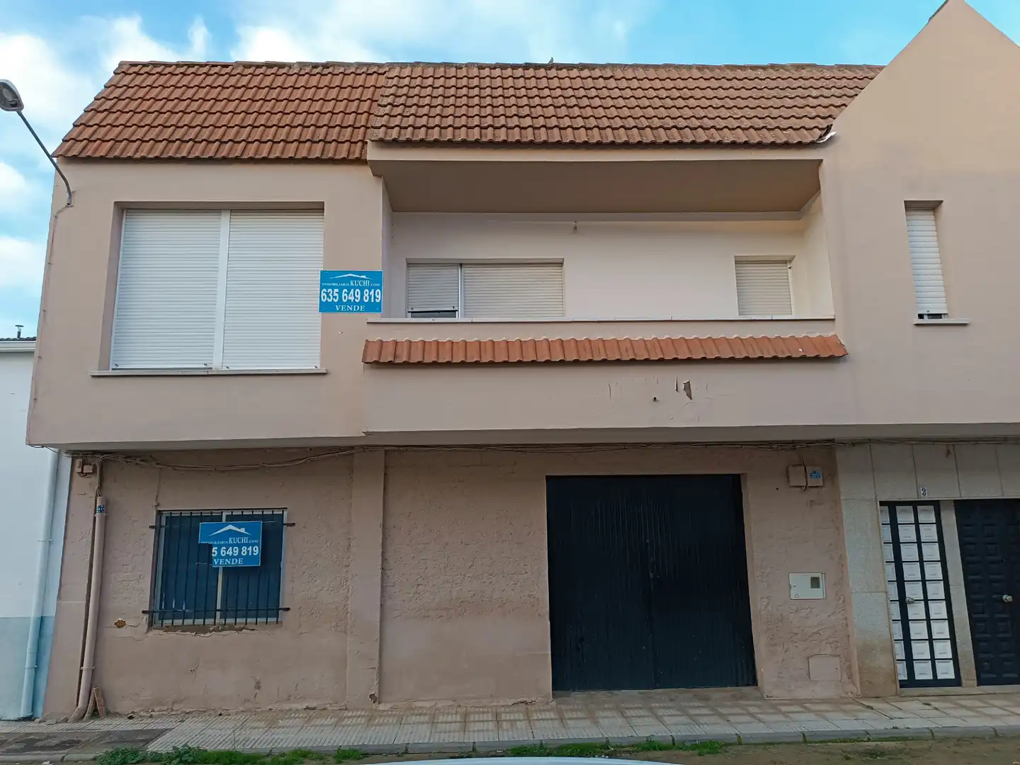 Maison avec terrasse à vendre à Calle Carolina Coronado 7