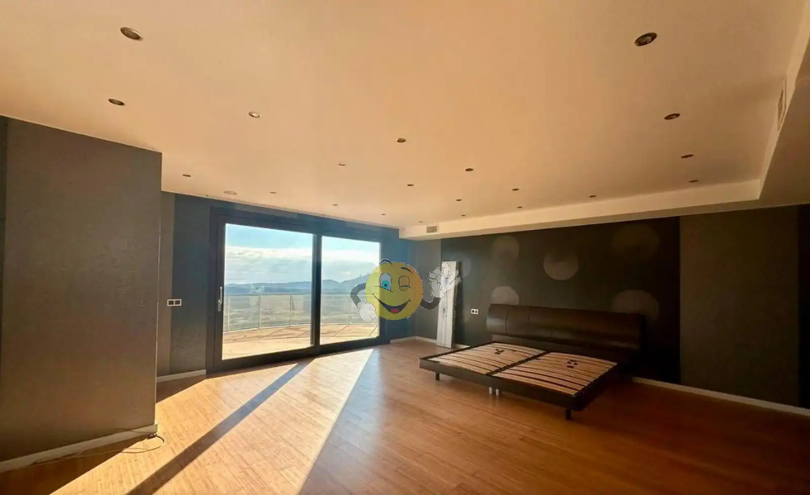 Wohnzimmer von Haus oder Chalet zum Verkauf in Castell d'Aro, Platja d'Aro i s'Agaró mit Klimaanlage, Heizung und Privatgarten