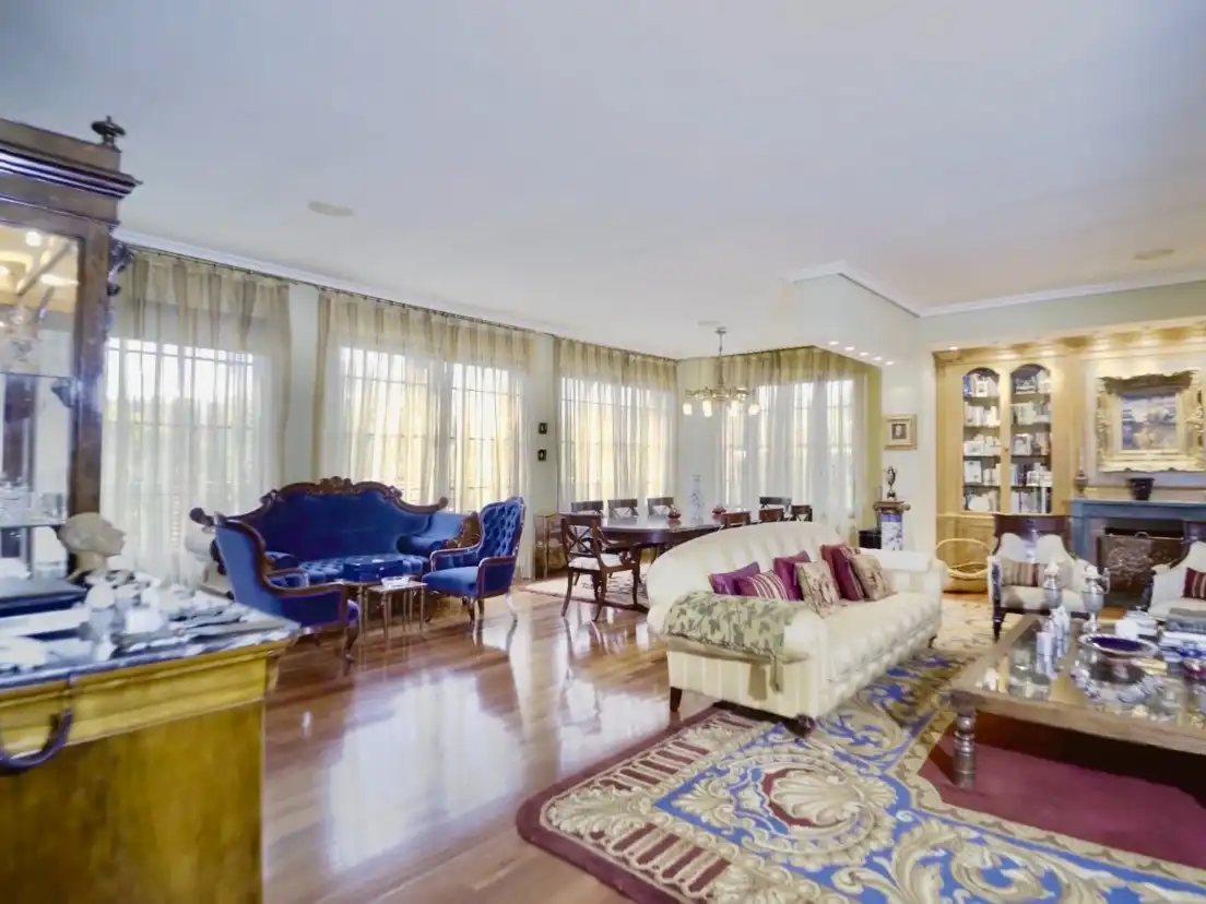 Sala de estar de Casa o chalet en venta en Las Rozas de Madrid con Aire acondicionado, Calefacción y Jardín privado