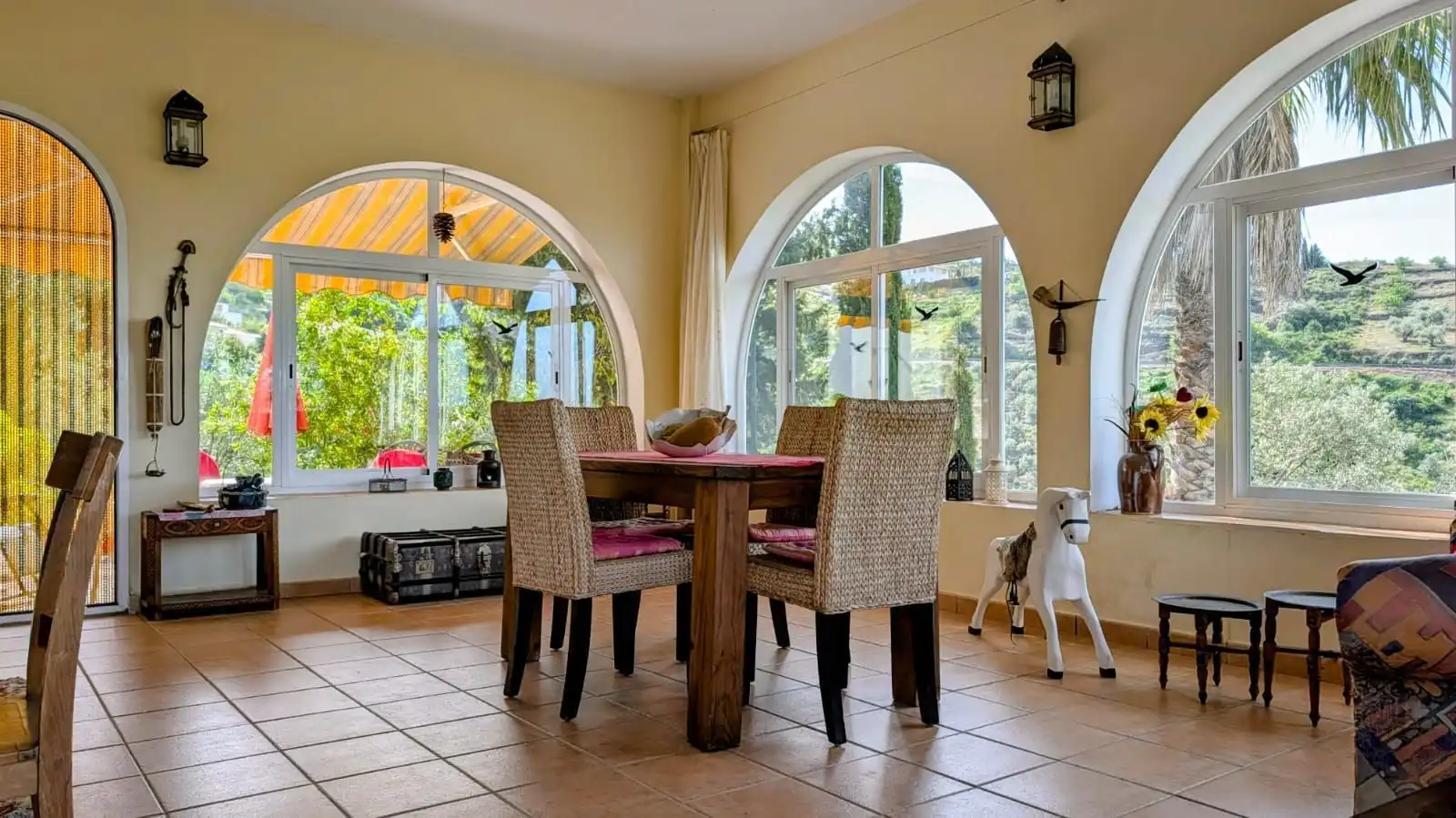 Comedor de Casa o chalet en venta en Cómpeta con Jardín privado