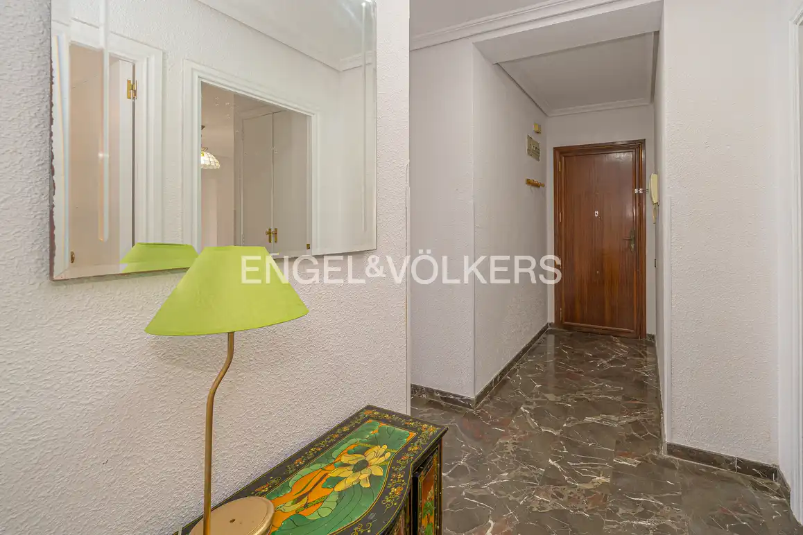 Wohnung zur Miete in Avenida de la Armada Española, 5, Playa Poniente