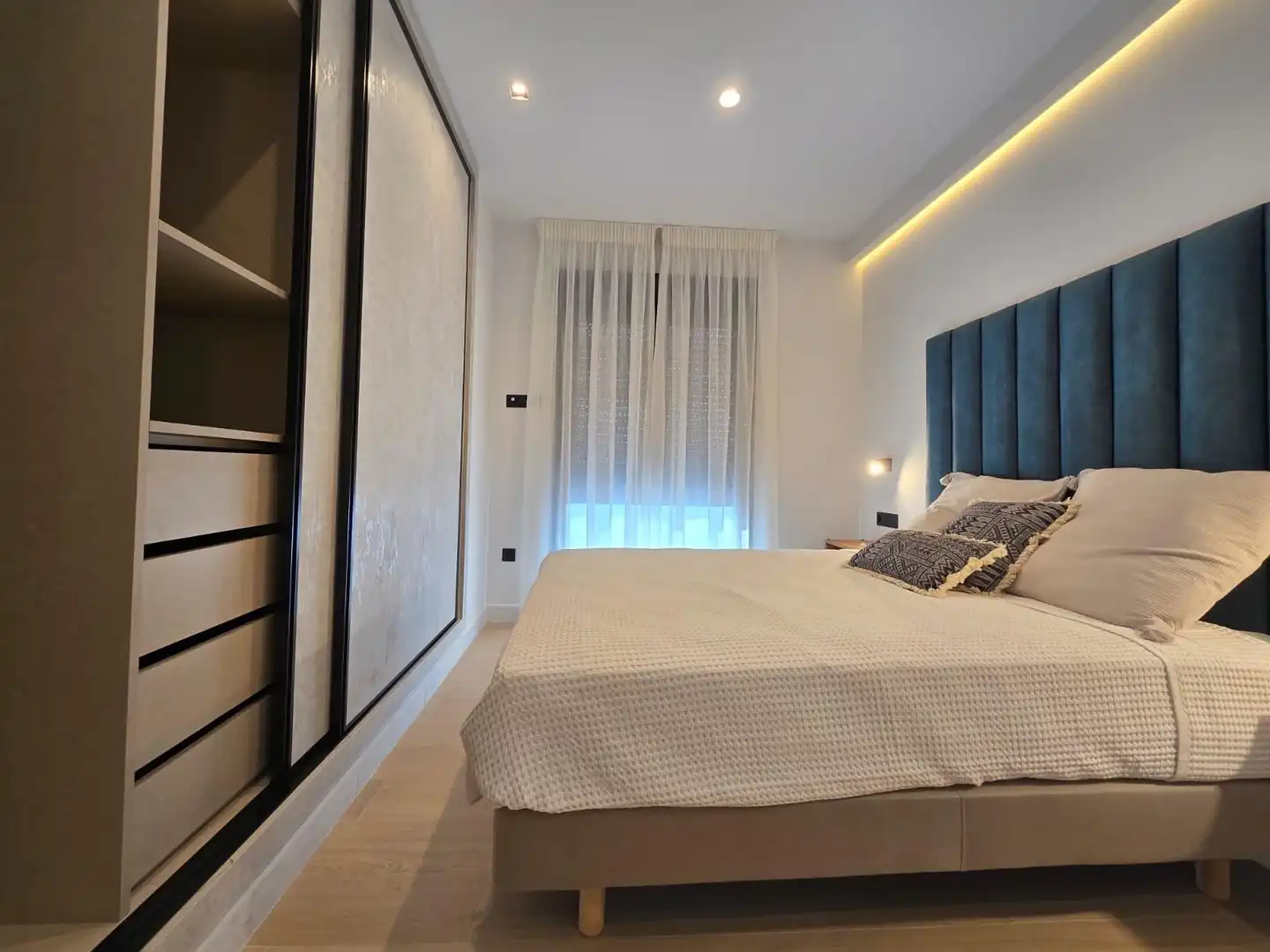 Schlafzimmer von Maisonette zur Miete in Sanlúcar la Mayor mit Klimaanlage, Terrasse und Möbliert