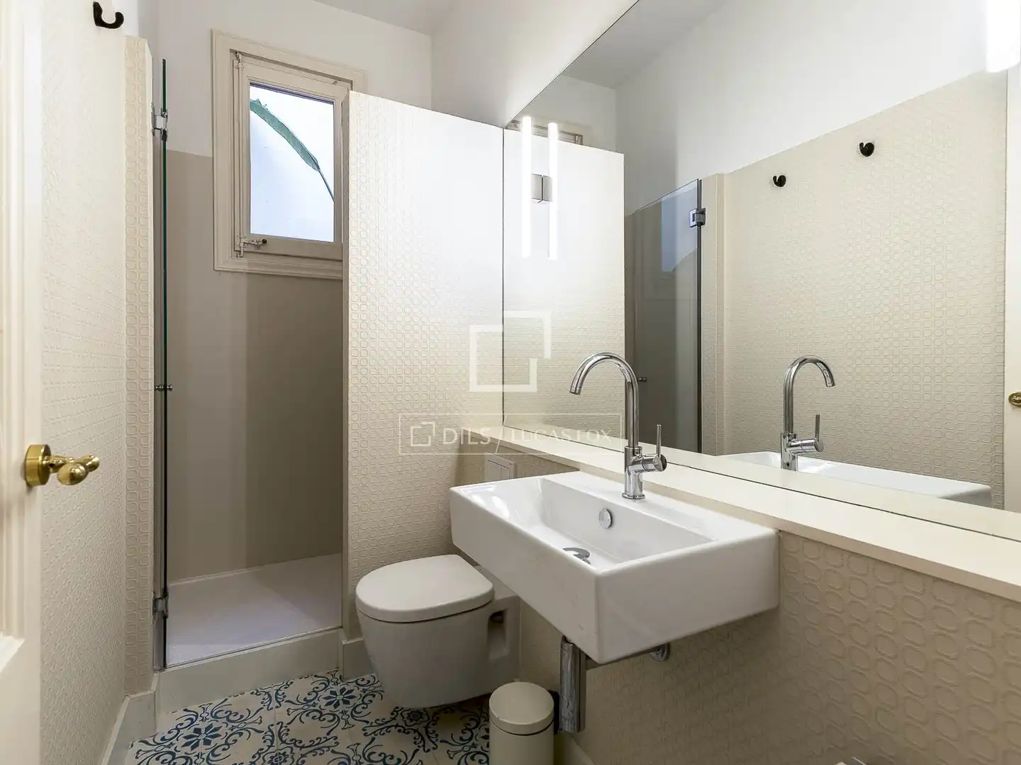 Baño de Piso en venta en Barcelona con Aire acondicionado, Calefacción y Parquet