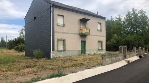 Photo 2 of Houses for sale in Calle el Campo, 71, Carracedelo, León