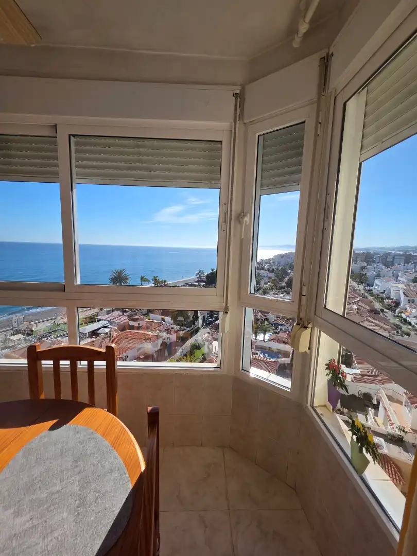 Dormitori de Apartament de lloguer en Torrox amb Aire condicionat, Calefacció i Moblat