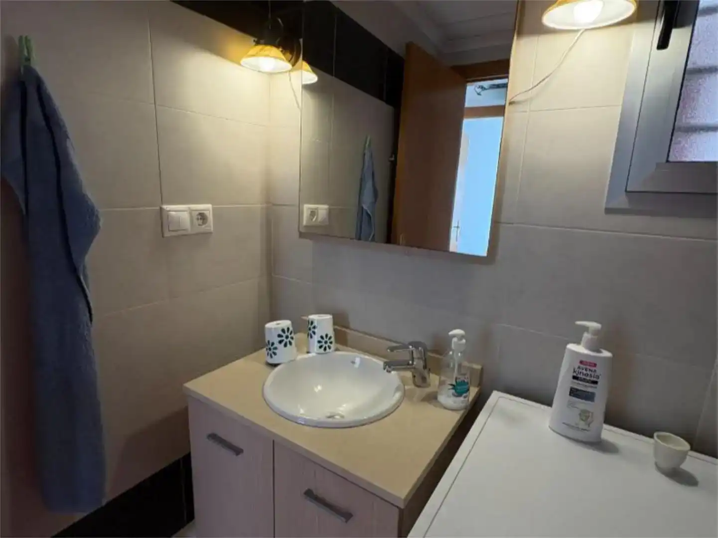 Baño de Ático en venta en Torrevieja con Aire acondicionado, Piscina y Balcón