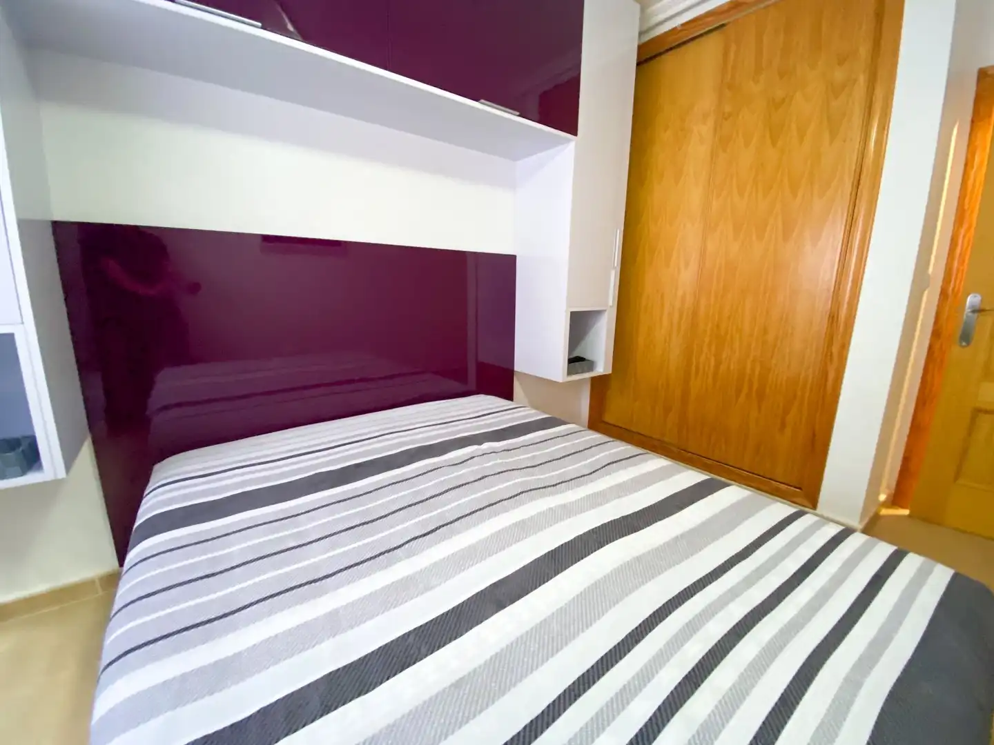 Habitación de Apartamento de alquiler en Orihuela con Aire acondicionado, Calefacción y Terraza