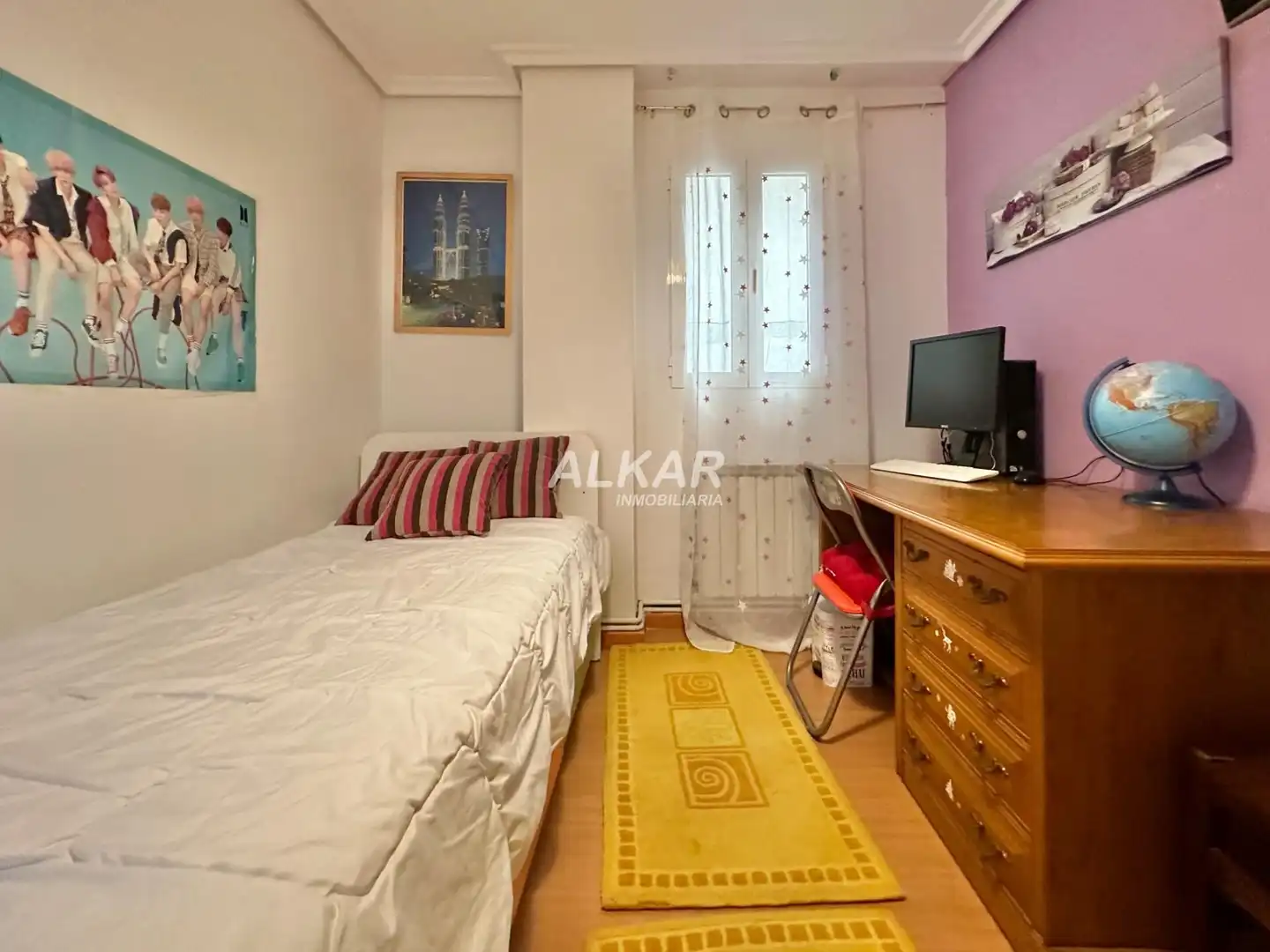 Bedroom of Houses for sale in Ribaforada  with Air Conditioner, Heating and Parquet flooring