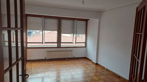 Foto 3 de Piso en venta en Calle Julián Ceballos, 23, Centro, Torrelavega