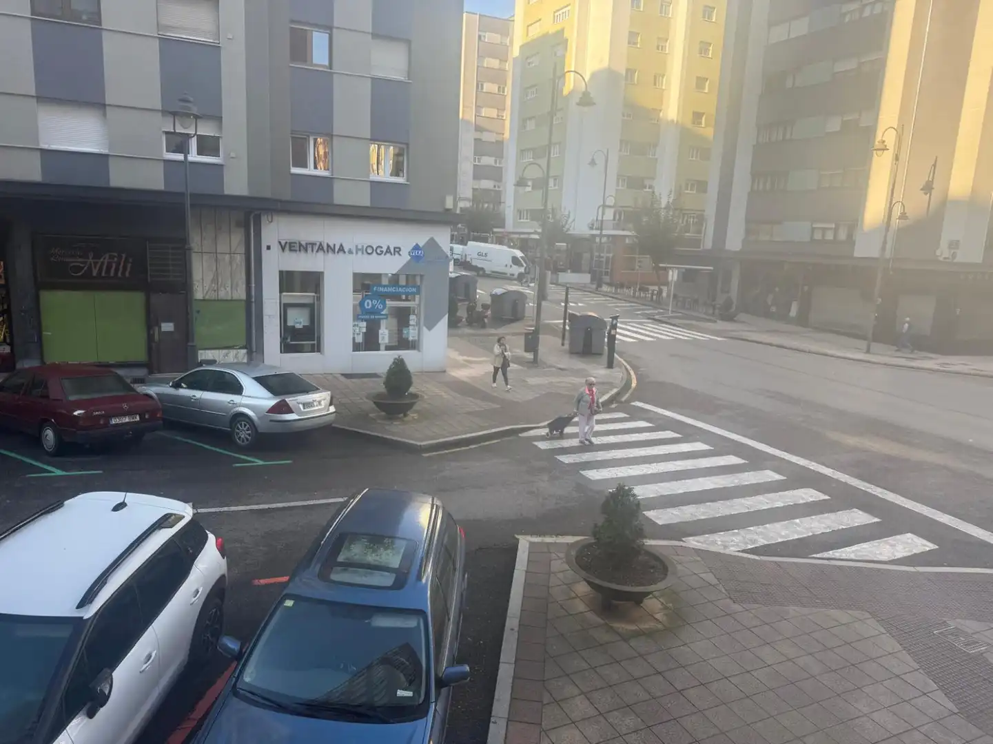 Vista exterior de Oficina en venda en Avilés amb Moblat
