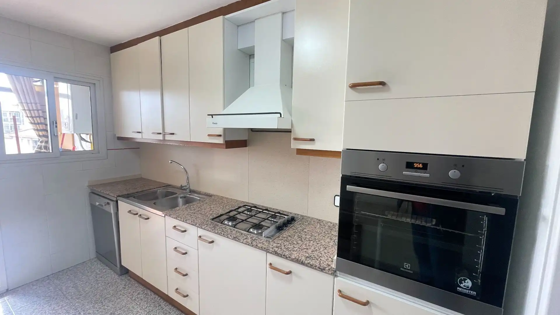 Cuina de Pis en venda en Terrassa amb Aire condicionat, Calefacció i Terrassa