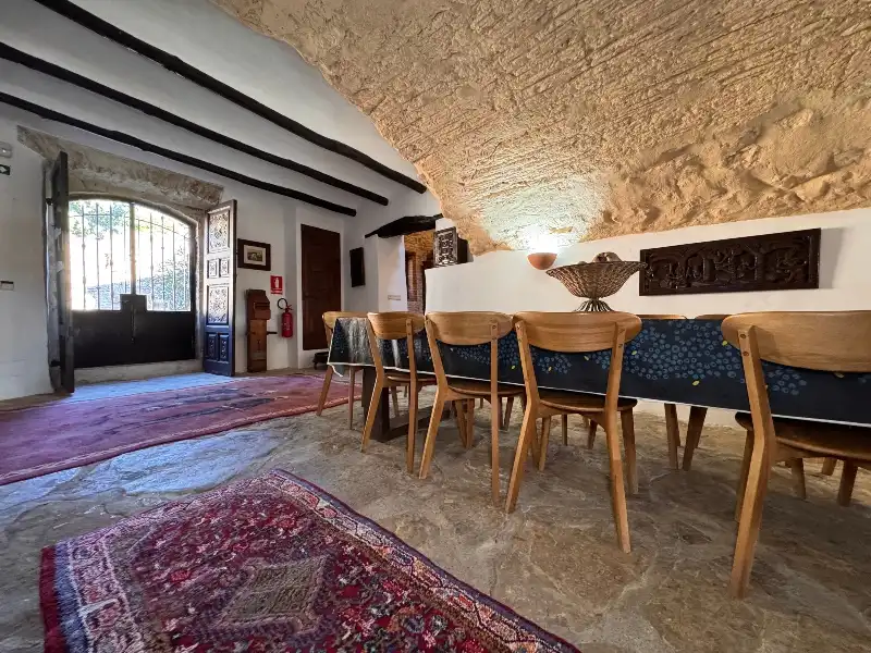 Comedor de Finca rústica en venta en Ullastret con Aire acondicionado, Calefacción y Jardín privado