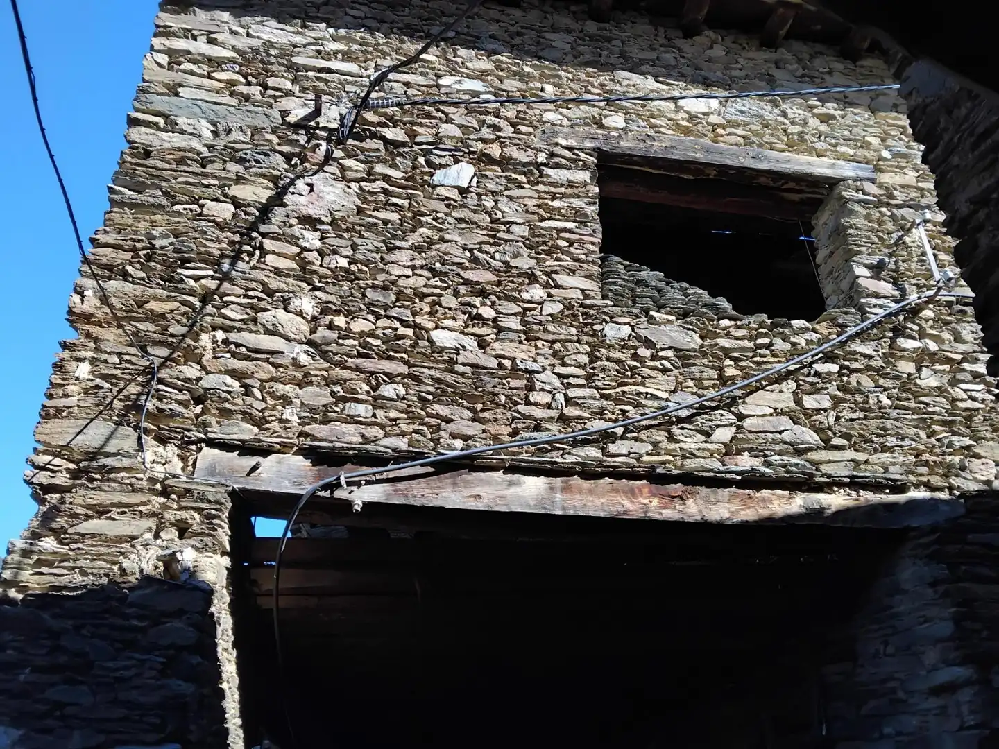 Außenansicht von Country house zum Verkauf in Rialp