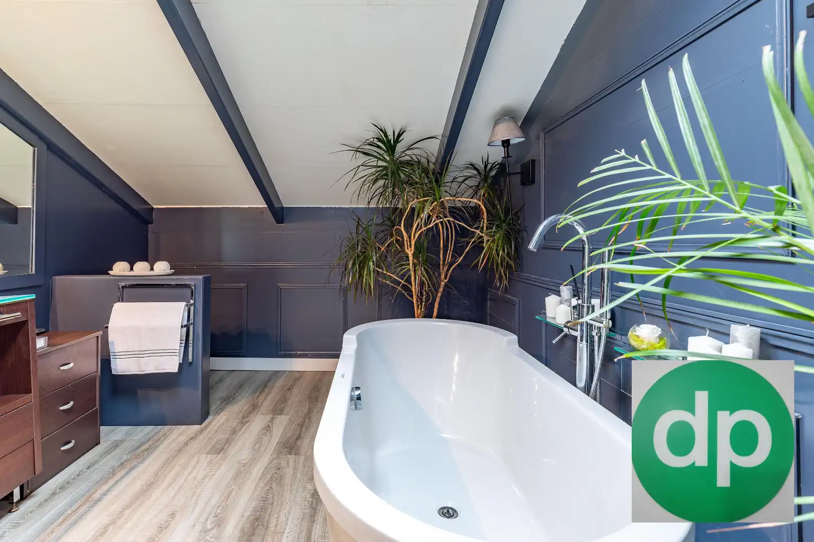 Bathroom of Detached homes for sale in Pozuelo de Alarcón  with Air Conditioner and Heating