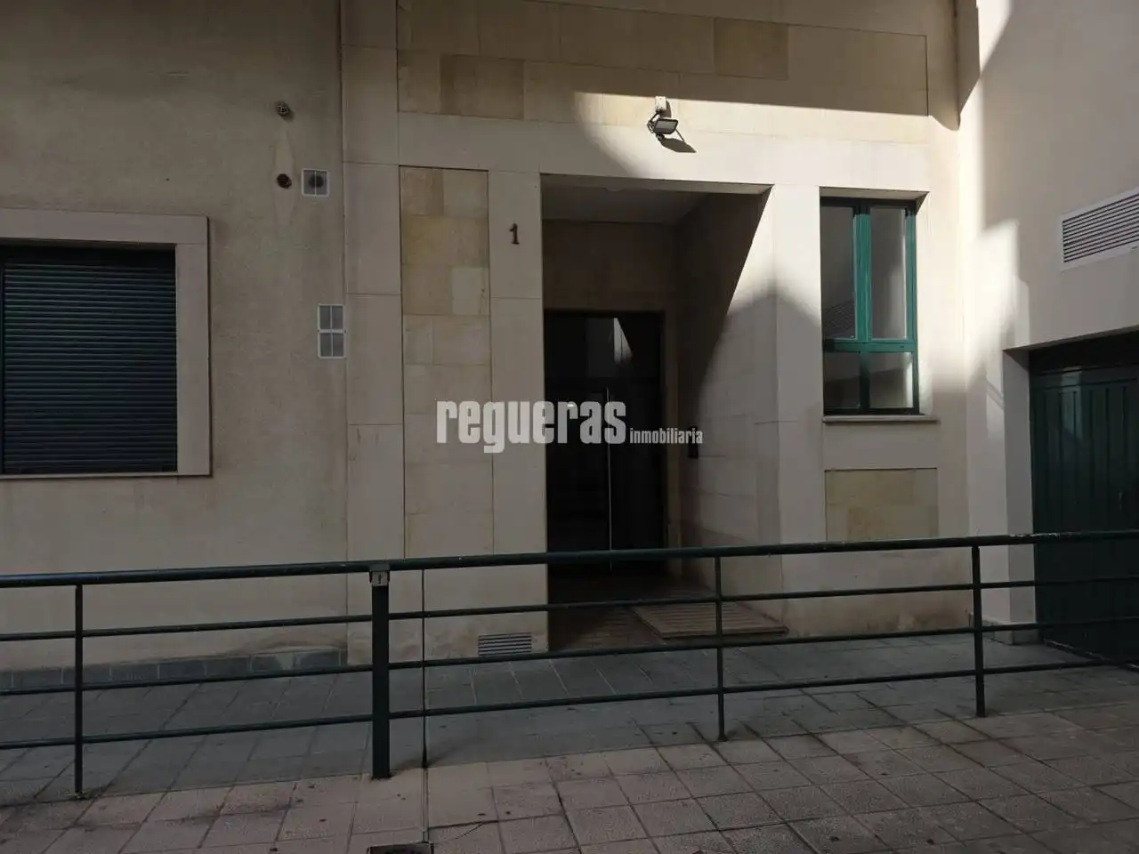 Duplex with lift for sale in Calle Fernández Corujedo, imagen 26