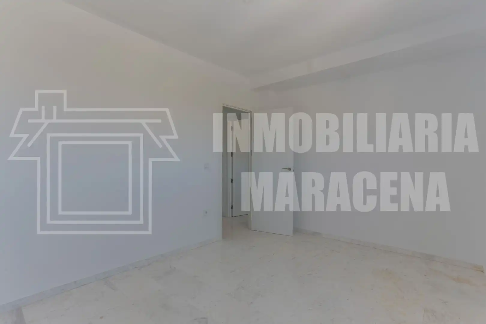 Casa adosada en venta en Láchar