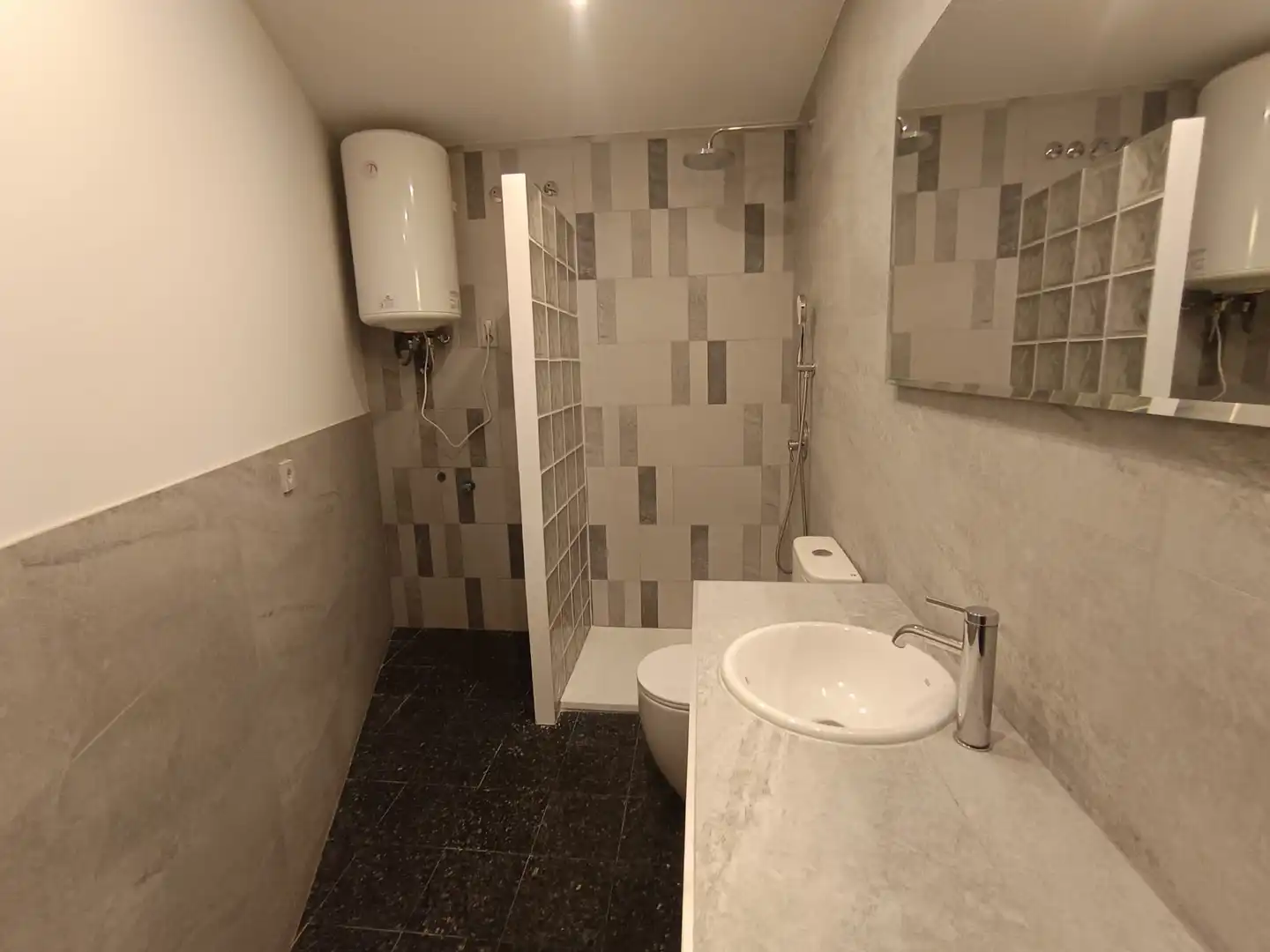 Bany de Local de lloguer en L'Hospitalet de Llobregat