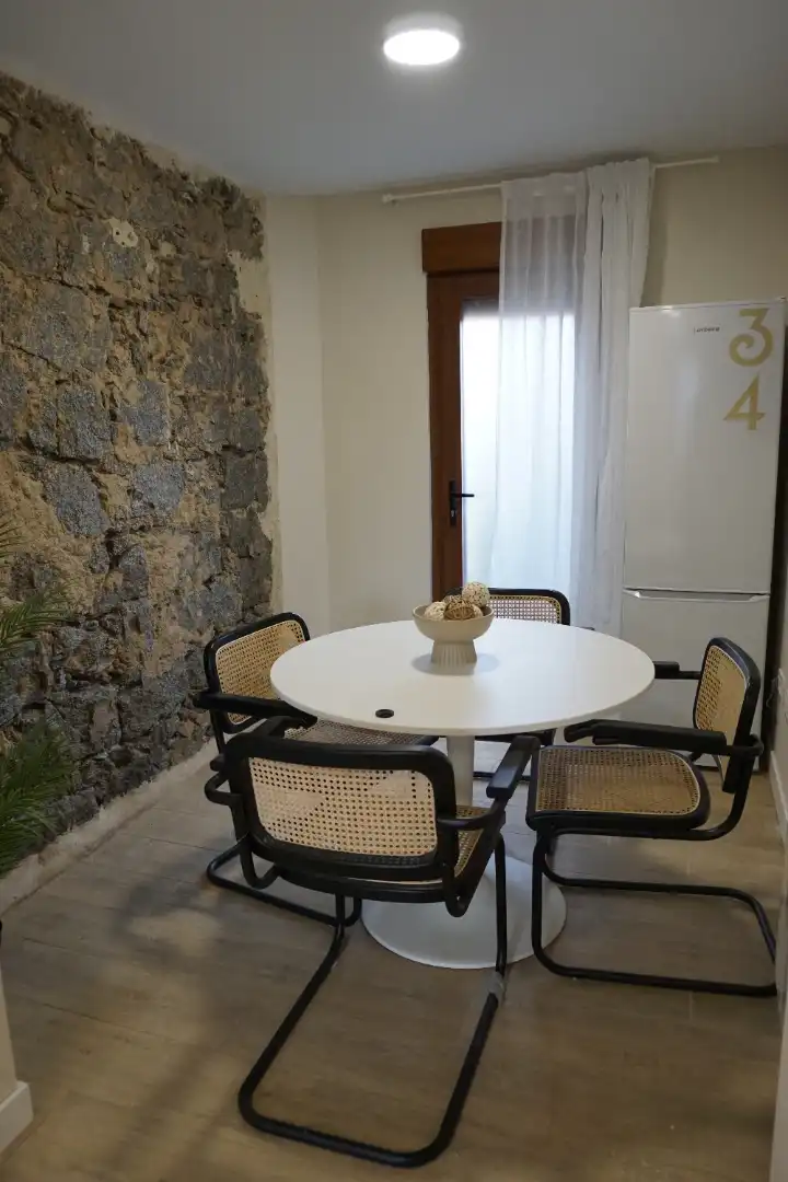 Menjador de Casa o xalet per a compartir en Ávila amb Calefacció, Moblat i Rentadora