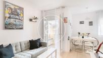 Exterior view of Flat for sale in  Barcelona Capital  with Furnished and Balcony