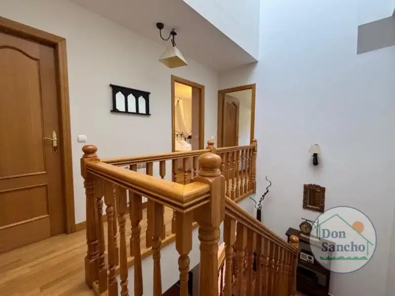 Casa adosada en venta en Cabezón de Pisuerga con Calefacción, Jardín privado y Terraza
