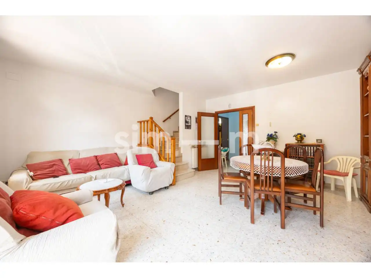 Sala d'estar de Casa o xalet en venda en Manlleu amb Calefacció, Jardí privat i Terrassa
