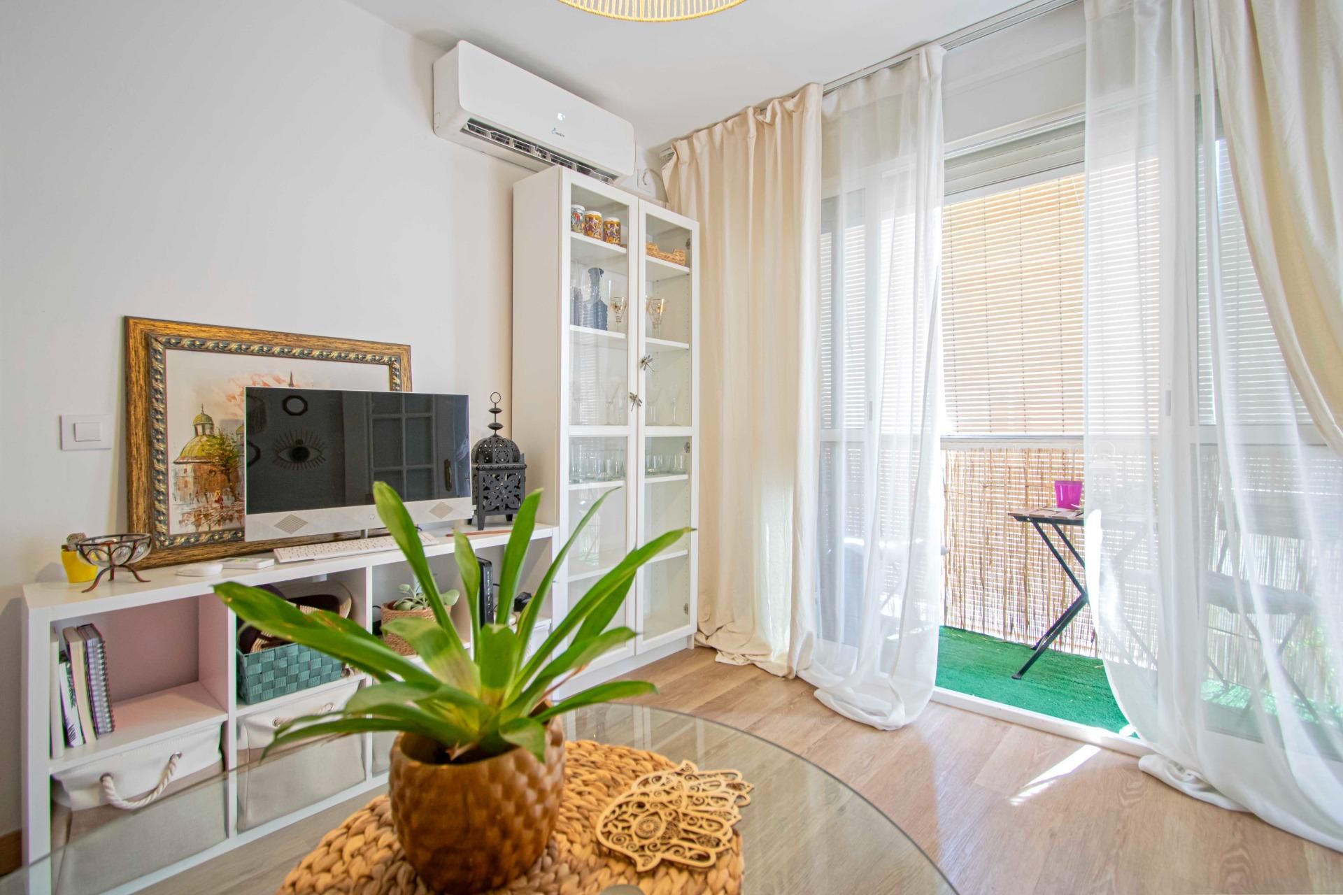 Dormitori de Apartament en venda en  Sevilla Capital amb Aire condicionat i Terrassa