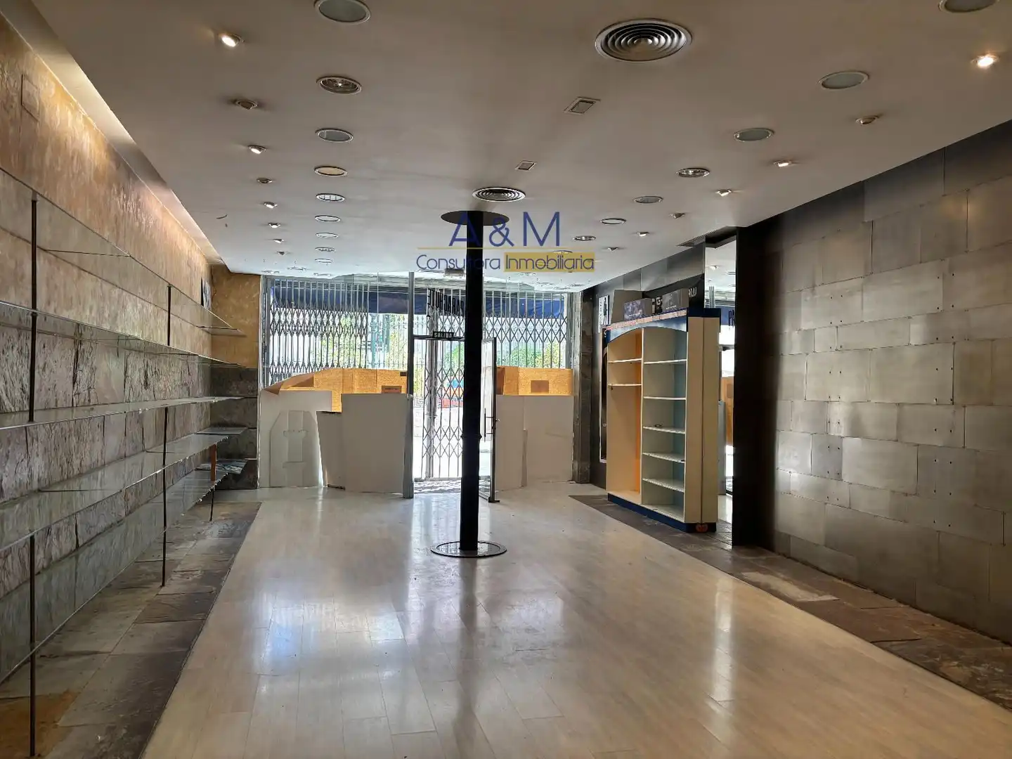 Local comercial en alquiler en Calle Menéndez, imagen 4