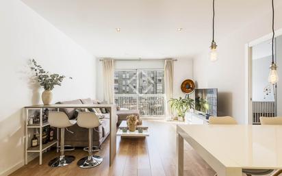 Living room of Flat for sale in  Barcelona Capital  with Air Conditioner, Heating and Parquet flooring