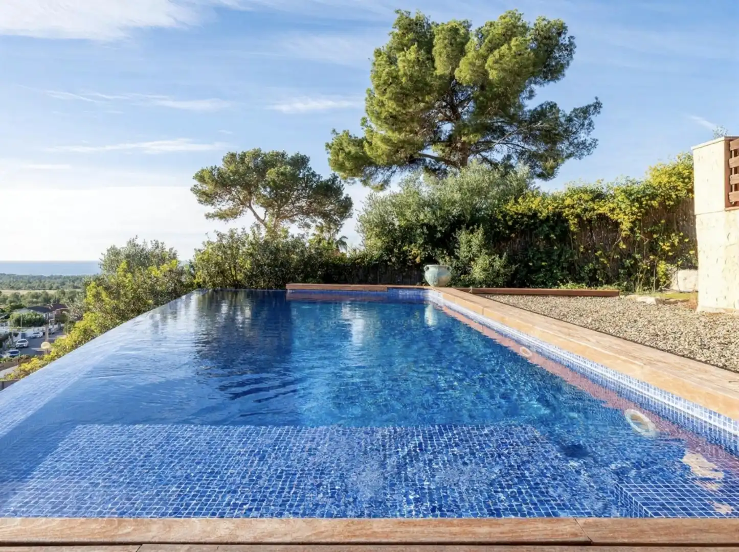 Piscina de Casa o chalet en venta en Roda de Berà con Aire acondicionado, Calefacción y Jardín privado